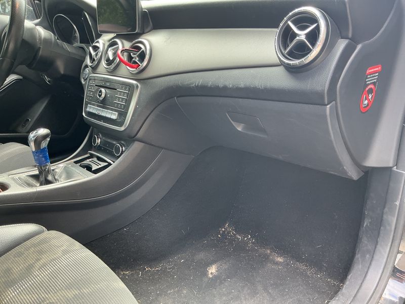 Mercedes-Benz CLA-Klasse CLA 180 d Urban 2018 – снимка 36
