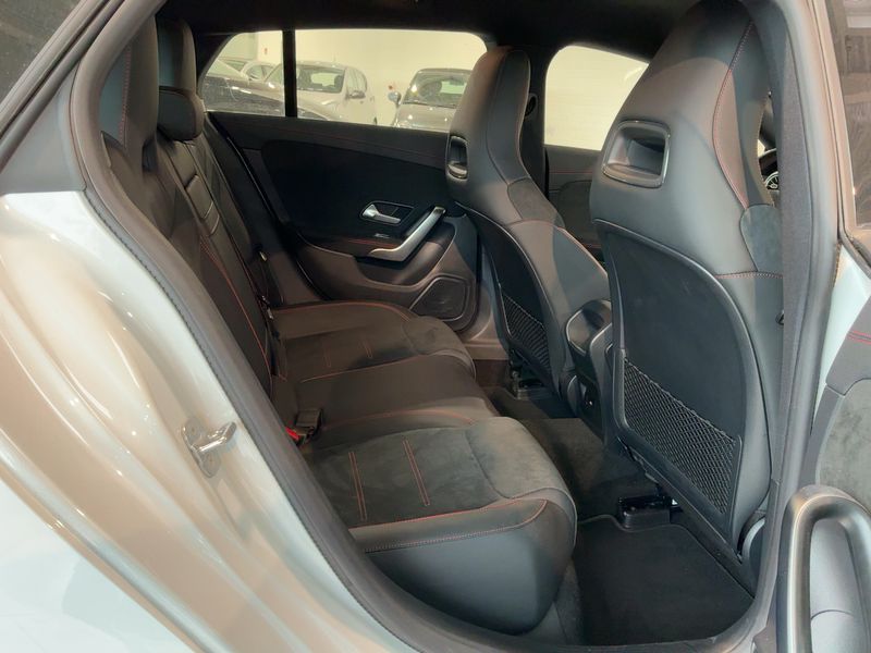 Mercedes-Benz CLA-Klasse CLA 180 Shooting Brake Mild-Hybrid AMG Line 2023 – снимка 19