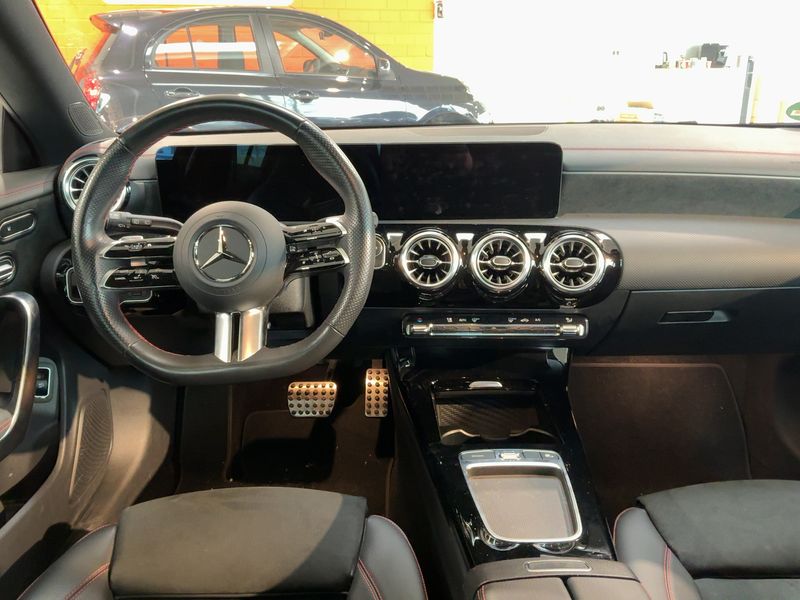 Mercedes-Benz CLA-Klasse CLA 180 Shooting Brake Mild-Hybrid AMG Line 2023 – снимка 17