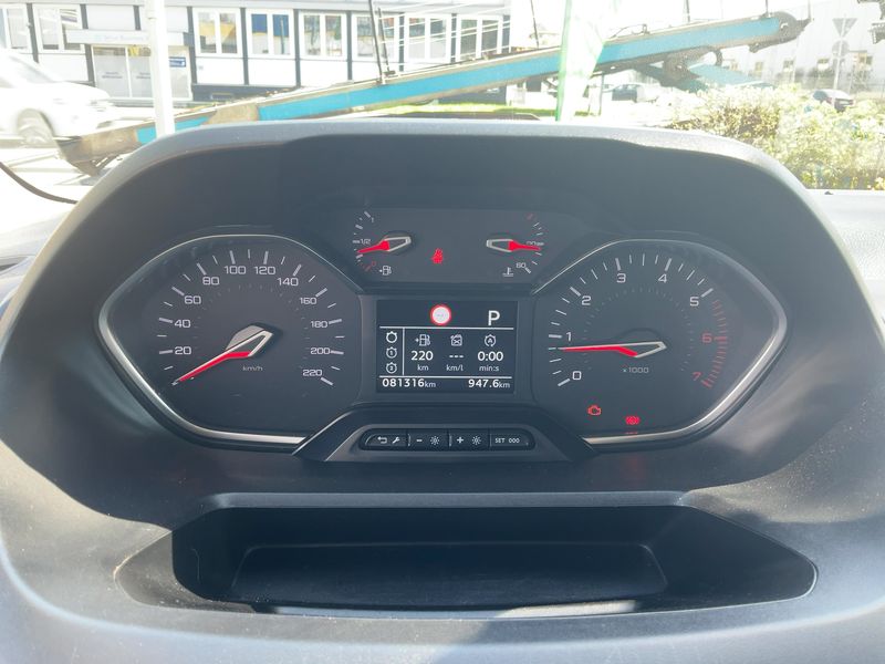 Peugeot Rifter 1.5 Blue-HDi Allure L1 2020 – снимка 18