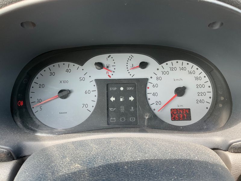 Renault Clio 1.4 RXE 1999 – снимка 4