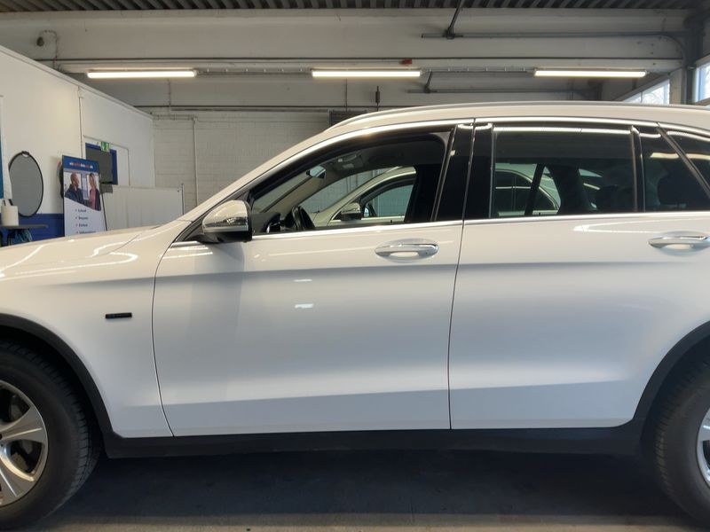 Mercedes-Benz GLC-Klasse GLC 300e 4Matic AMG Line 2020 – снимка 4