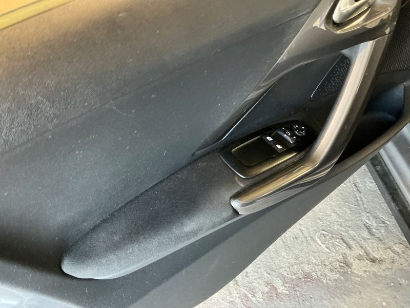 Peugeot 2008 1.2 PureTech Active 2017 – снимка 26