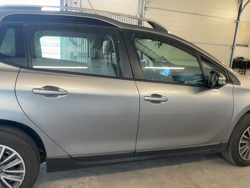 Peugeot 2008 1.2 PureTech Active 2017 – снимка 10