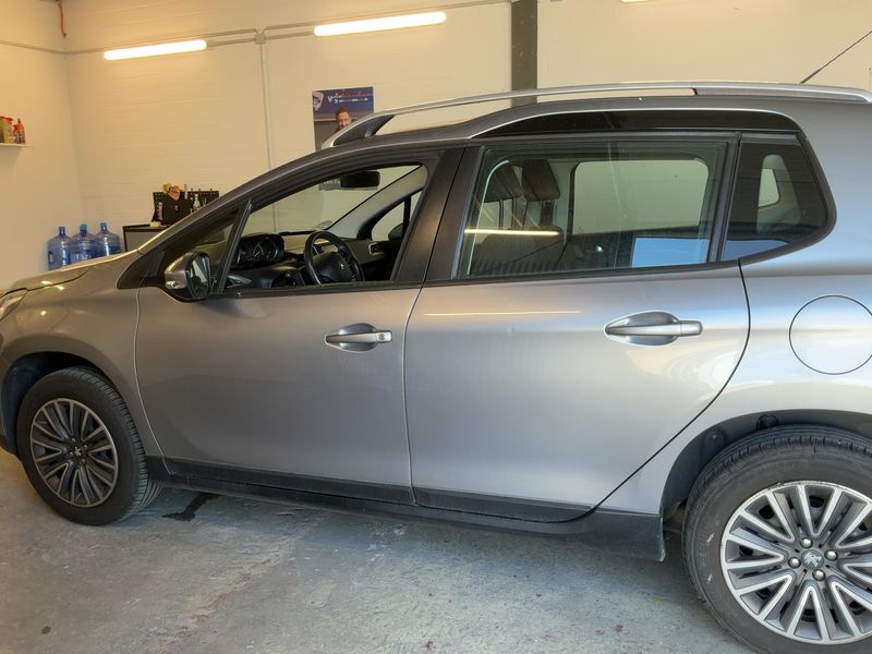 Peugeot 2008 1.2 PureTech Active 2017 – снимка 4