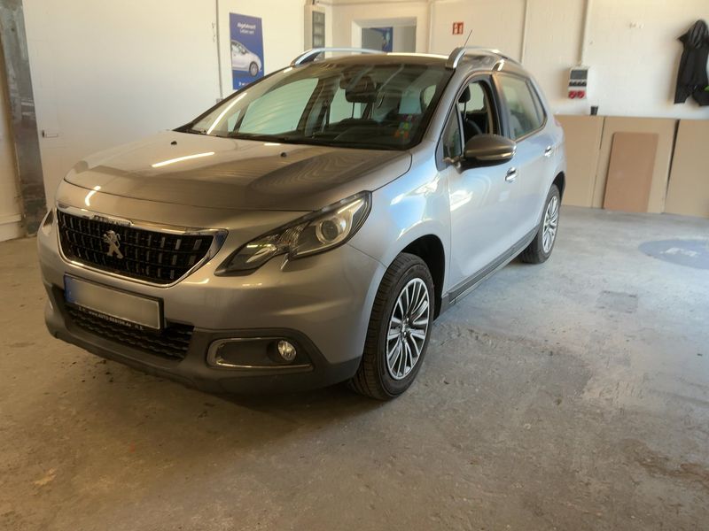 Peugeot 2008 1.2 PureTech Active 2017 – снимка 2