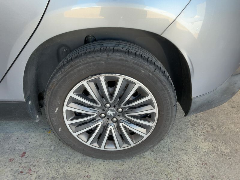 Peugeot 2008 1.2 PureTech Active 2017 – снимка 5