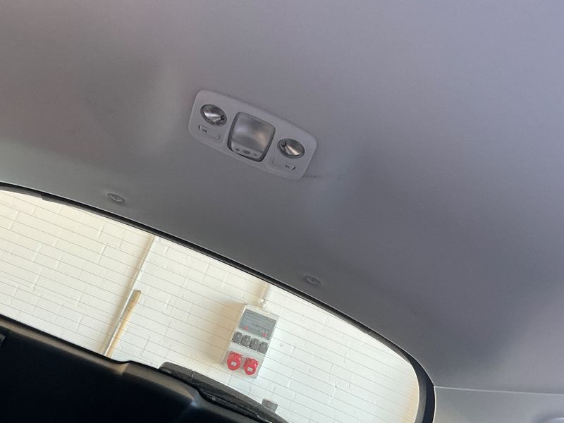 Peugeot 2008 1.2 PureTech Active 2017 – снимка 29
