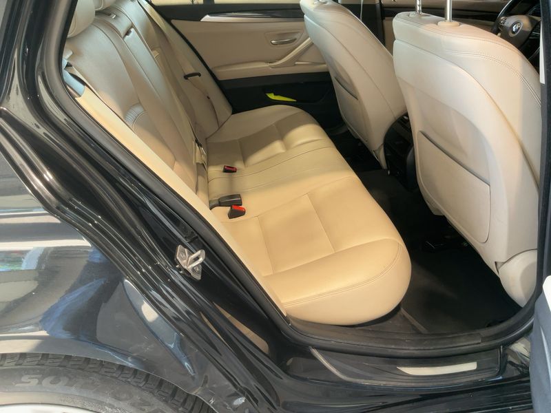 BMW 5er 520d xDrive 2015 – снимка 19