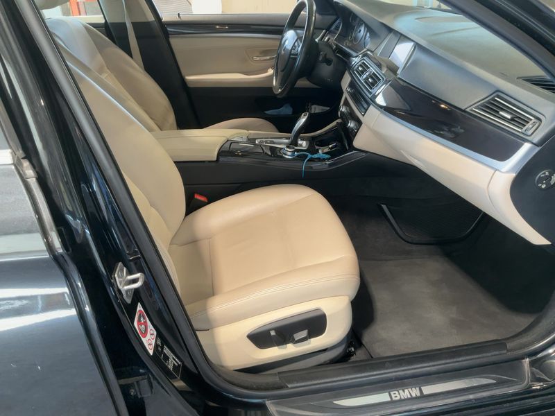 BMW 5er 520d xDrive 2015 – снимка 16