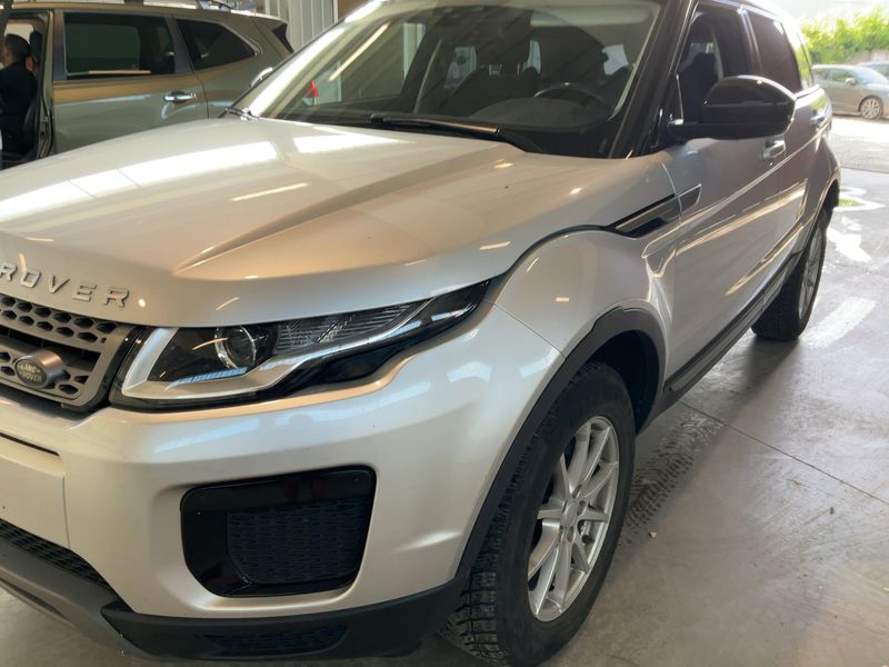 Land Rover Evoque 2.0 Td4 Pure 2017 – снимка 2