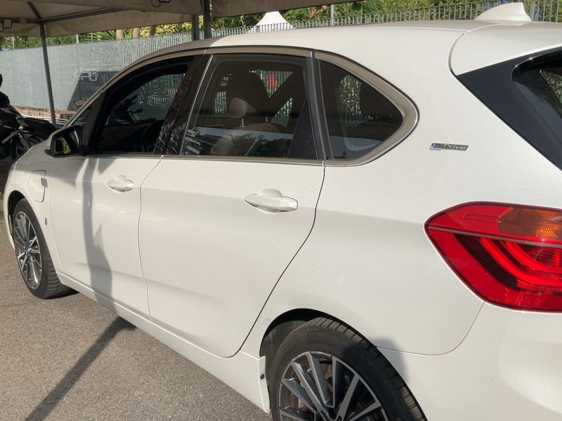 BMW 2er 225xe Active Tourer Luxury Line 2019 – снимка 6
