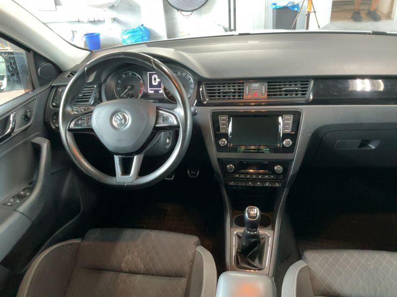 Skoda Rapid Spaceback 1.2 TSI Emotion Plus 2015 – снимка 18