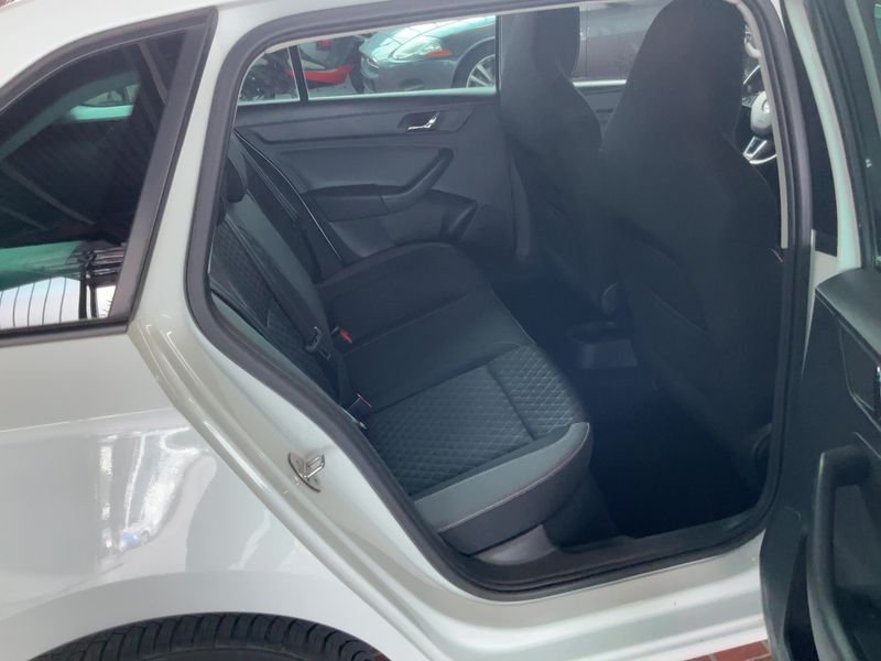 Skoda Rapid Spaceback 1.2 TSI Emotion Plus 2015 – снимка 20