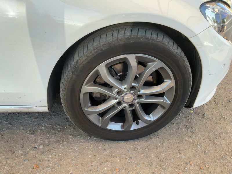 Mercedes-Benz C-Klasse C 220 d BlueTEC Avantgarde 2015 – снимка 20