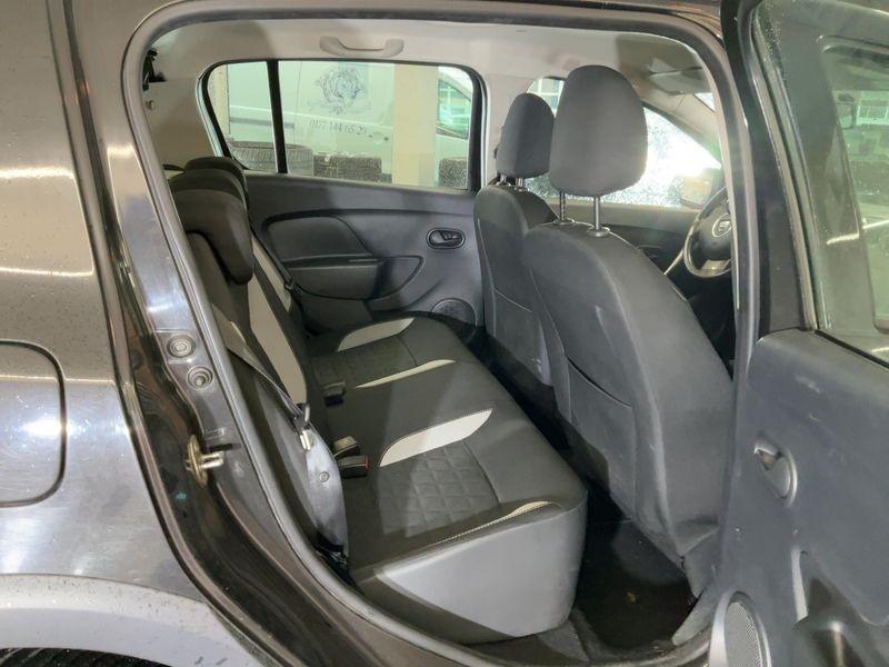 Dacia Sandero 1.5 dCi Stepway Prestige 2016 – снимка 19