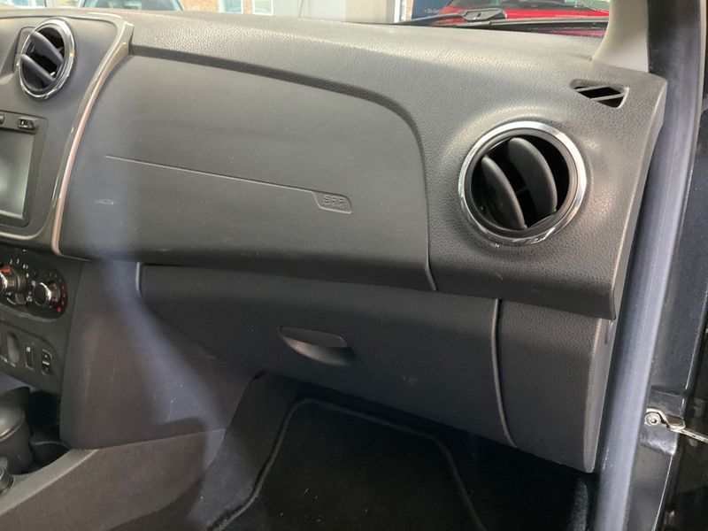 Dacia Sandero 1.5 dCi Stepway Prestige 2016 – снимка 26