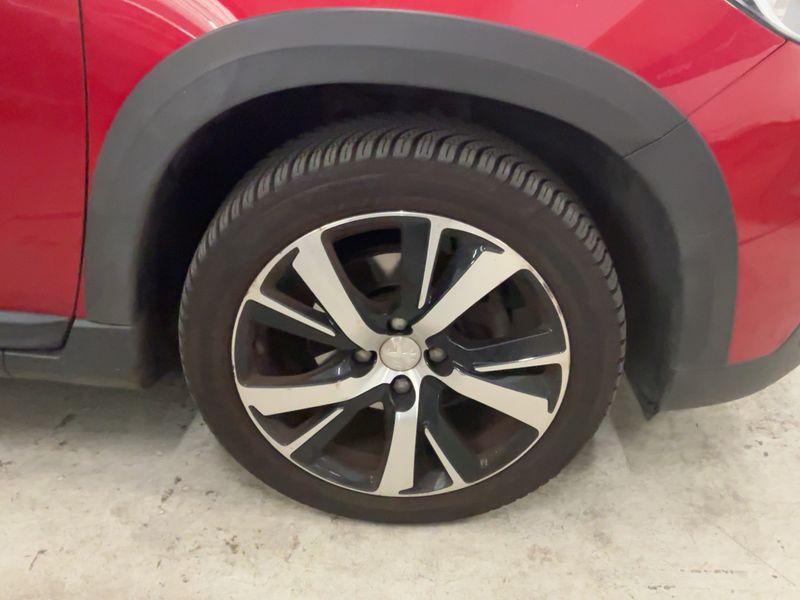Peugeot 2008 1.2 e-THP GT Line 2017 – снимка 11