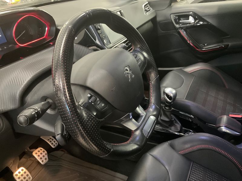 Peugeot 2008 1.2 e-THP GT Line 2017 – снимка 27