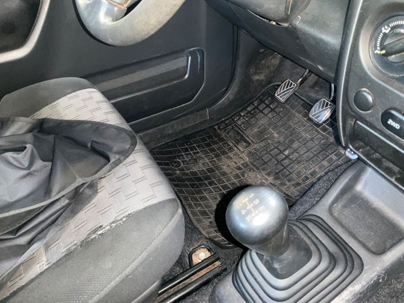 Suzuki Jimny 1.3 NPJ 2009 – снимка 40