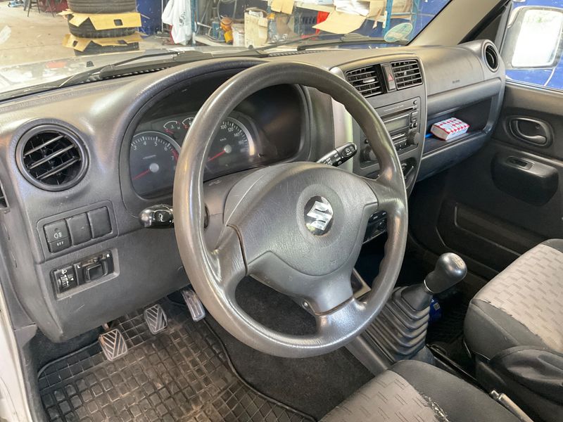 Suzuki Jimny 1.3 NPJ 2009 – снимка 45
