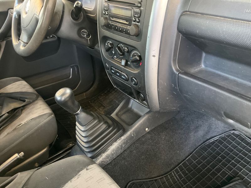 Suzuki Jimny 1.3 NPJ 2009 – снимка 33