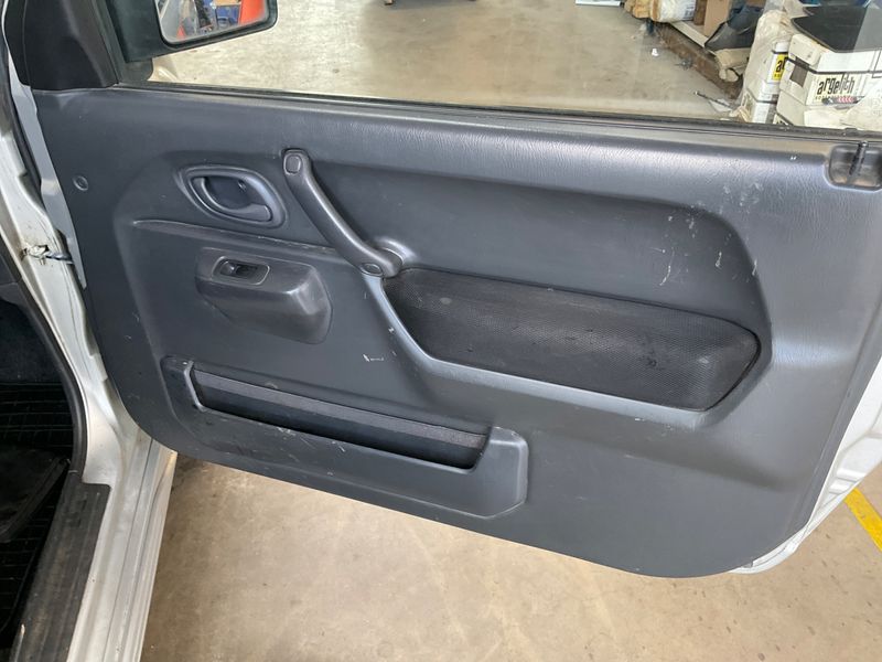 Suzuki Jimny 1.3 NPJ 2009 – снимка 30