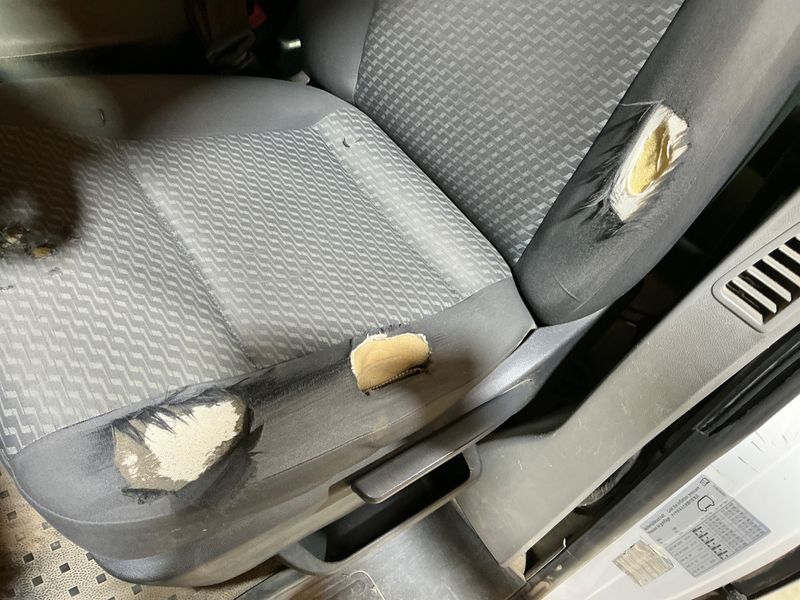Volkswagen T5 Kombi 2.0 TDI 2012 – снимка 27