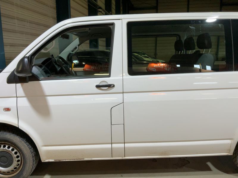 Volkswagen T5 Kombi 2.0 TDI 2012 – снимка 4