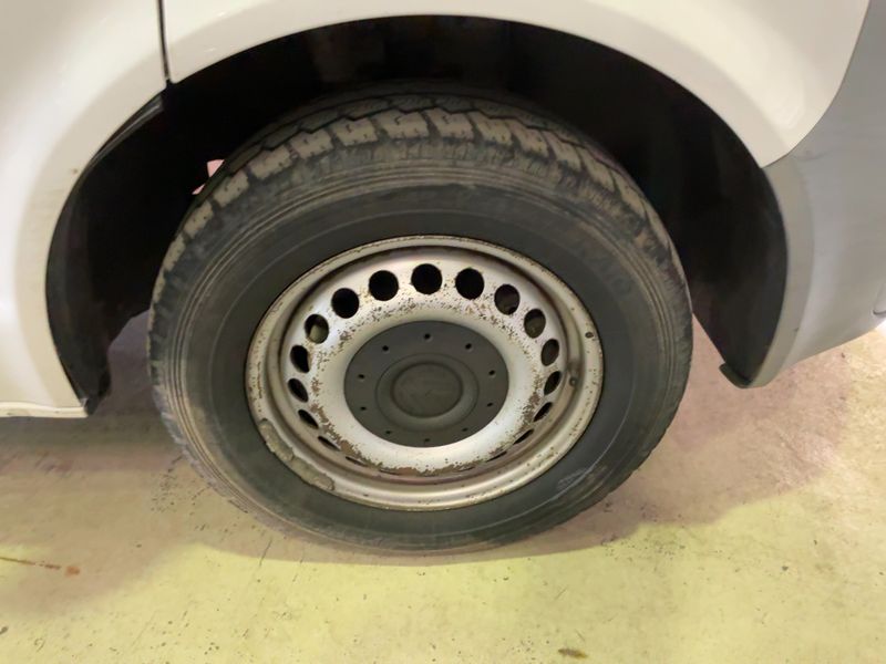 Volkswagen T5 Kombi 2.0 TDI 2012 – снимка 11
