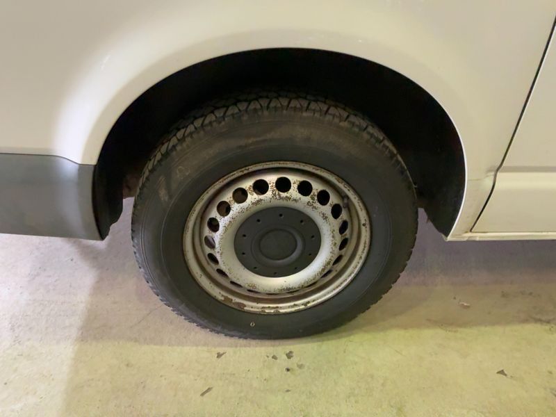Volkswagen T5 Kombi 2.0 TDI 2012 – снимка 9
