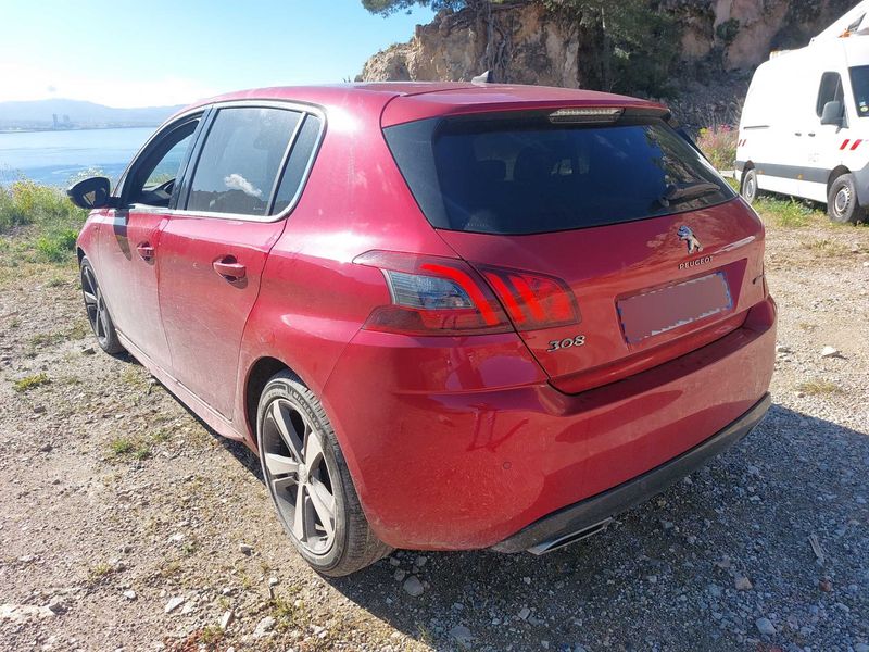 Peugeot 308 1.2 e-THP GT Line 2020 – снимка 3