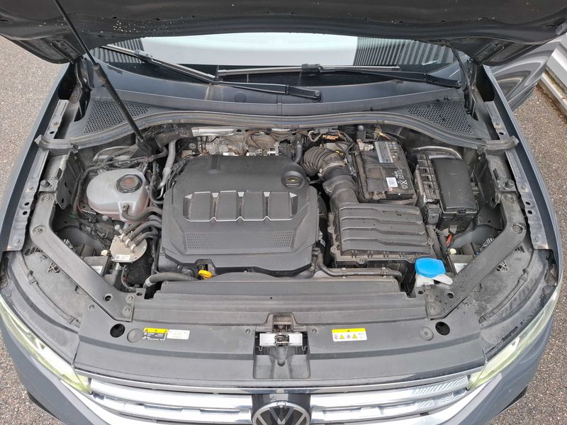 Volkswagen Tiguan 2.0 TDI R-Line 2022 – снимка 8