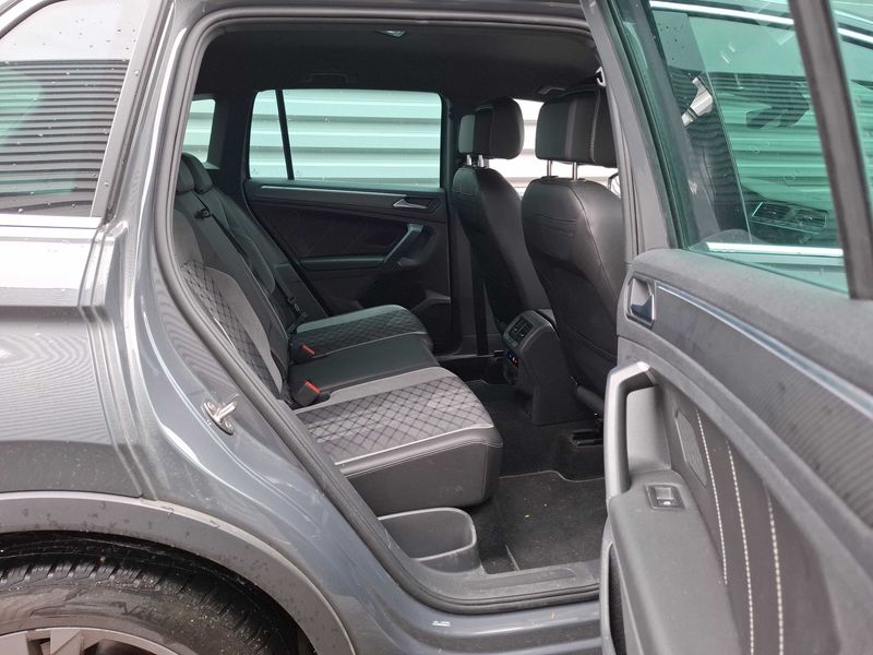 Volkswagen Tiguan 2.0 TDI R-Line 2022 – снимка 14