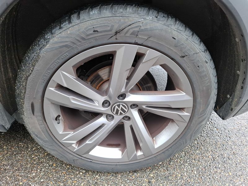 Volkswagen Tiguan 2.0 TDI R-Line 2022 – снимка 26