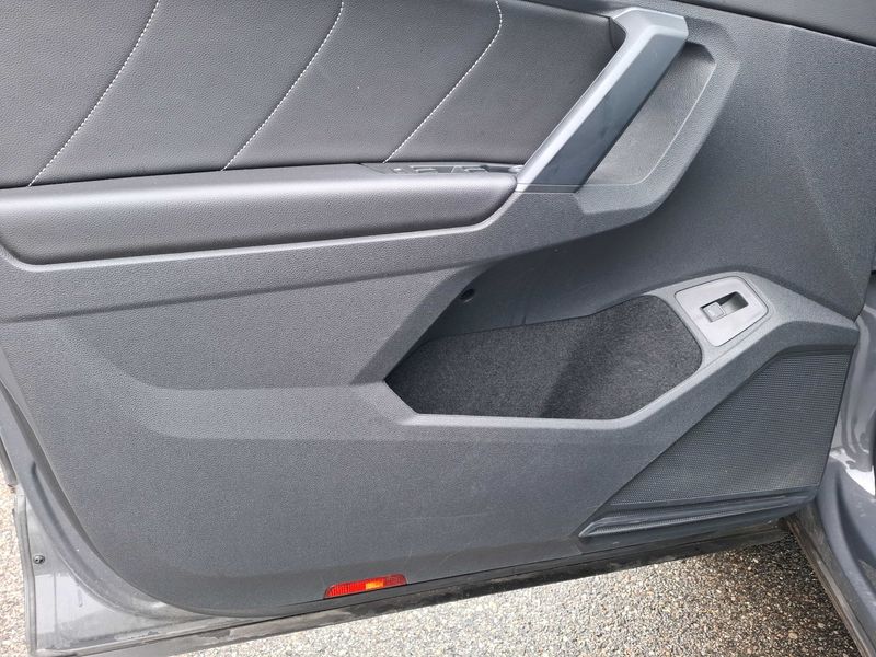 Volkswagen Tiguan 2.0 TDI R-Line 2022 – снимка 56