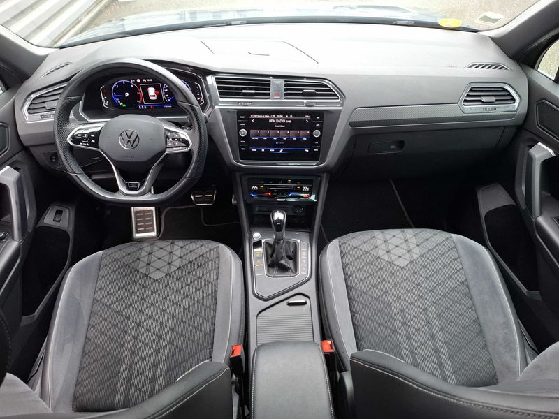 Volkswagen Tiguan 2.0 TDI R-Line 2022 – снимка 11