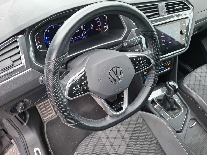 Volkswagen Tiguan 2.0 TDI R-Line 2022 – снимка 59