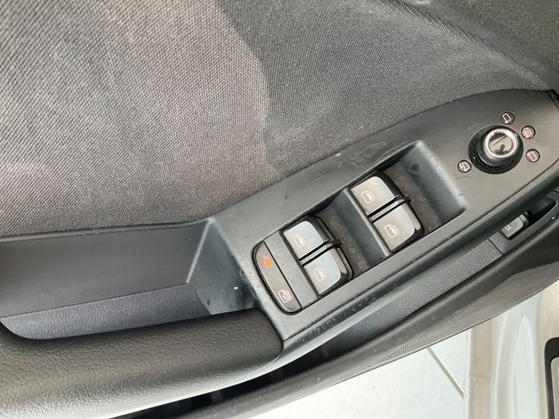 Audi A4 2.0 TDI 2011 – снимка 32