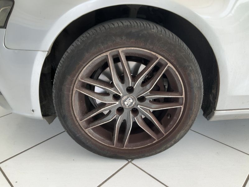 Audi A4 2.0 TDI 2011 – снимка 3