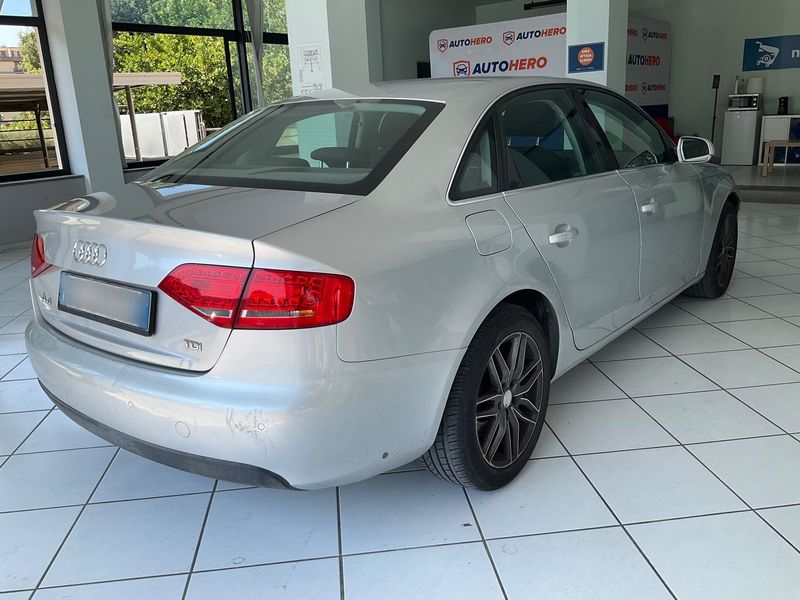 Audi A4 2.0 TDI 2011 – снимка 8