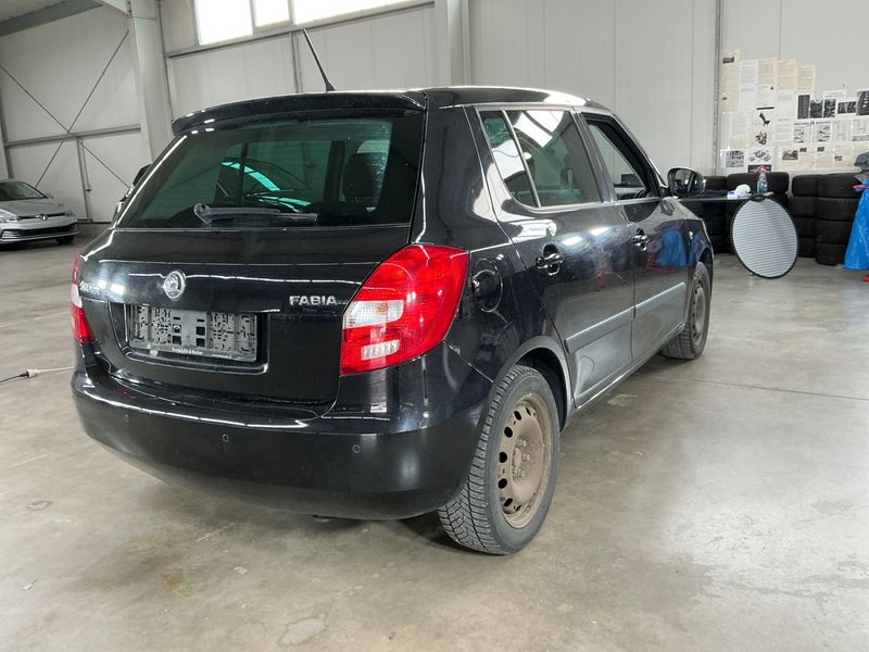 Skoda Fabia 1.2 Fresh 2014 – снимка 2