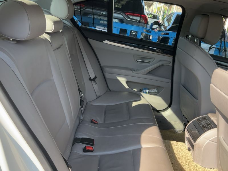 BMW 5er 520d 2012 – снимка 19