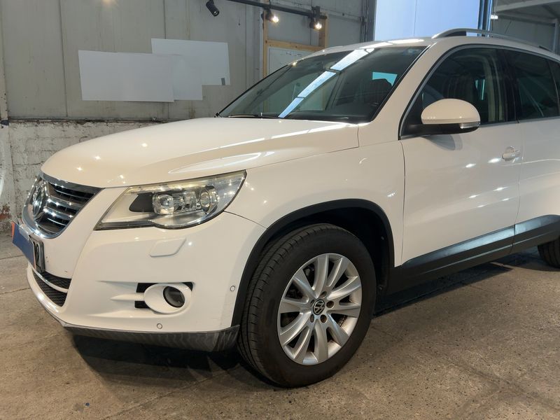Volkswagen Tiguan 2.0 TSI Sport & Style 4Motion 2010 – снимка 2