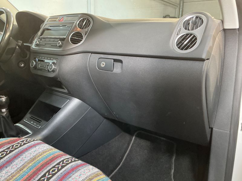 Volkswagen Tiguan 2.0 TSI Sport & Style 4Motion 2010 – снимка 25