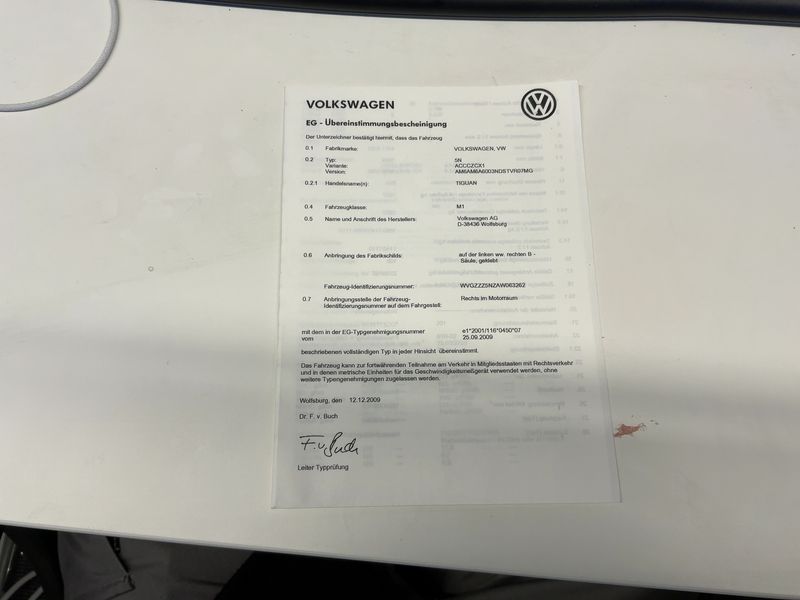 Volkswagen Tiguan 2.0 TSI Sport & Style 4Motion 2010 – снимка 22