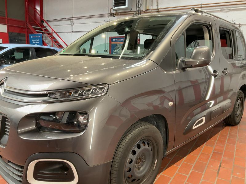 Citroen Berlingo 1.5 Blue-HDi Shine M 2021 – снимка 2