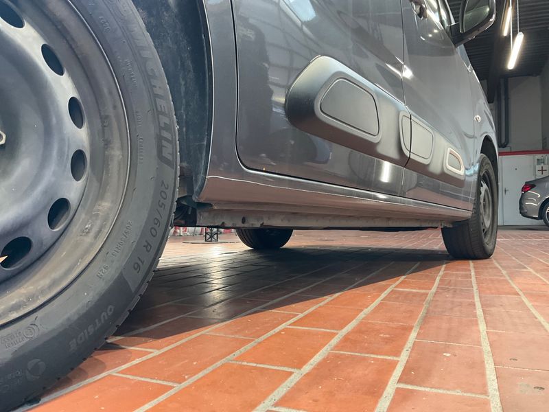 Citroen Berlingo 1.5 Blue-HDi Shine M 2021 – снимка 27