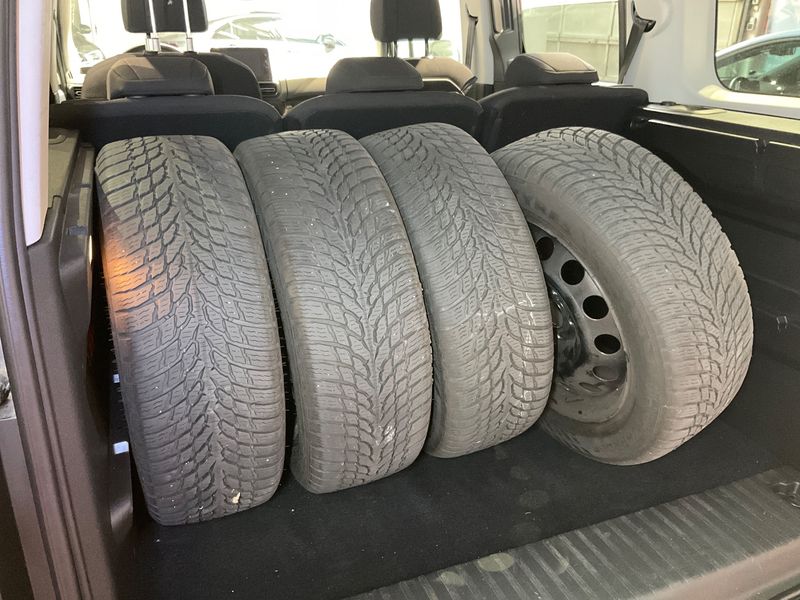 Citroen Berlingo 1.5 Blue-HDi Shine M 2021 – снимка 15