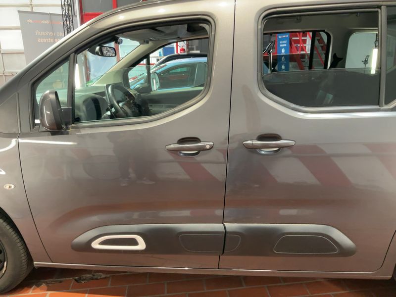 Citroen Berlingo 1.5 Blue-HDi Shine M 2021 – снимка 4